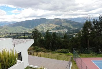 Terreno Comercial en  Puengasí, Quito