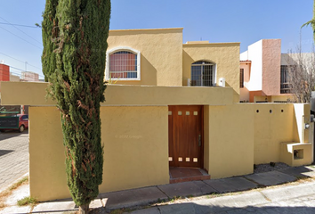 Casa en fraccionamiento en  Calle Mauricio Garcés 827-861, Fraccionamiento La Joya, Querétaro, 76180, Mex