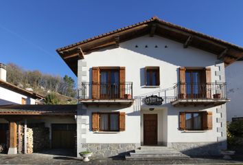 Chalet en  Aizarotz, Navarra