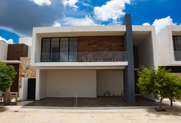 Casa en condominio en  Pueblo Cholul, Mérida, Yucatán