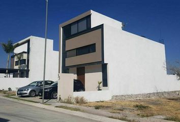 Casa en  Calle Lago Cuitzeo, Fraccionamiento Cumbres Del Lago, Querétaro, 76230, Mex