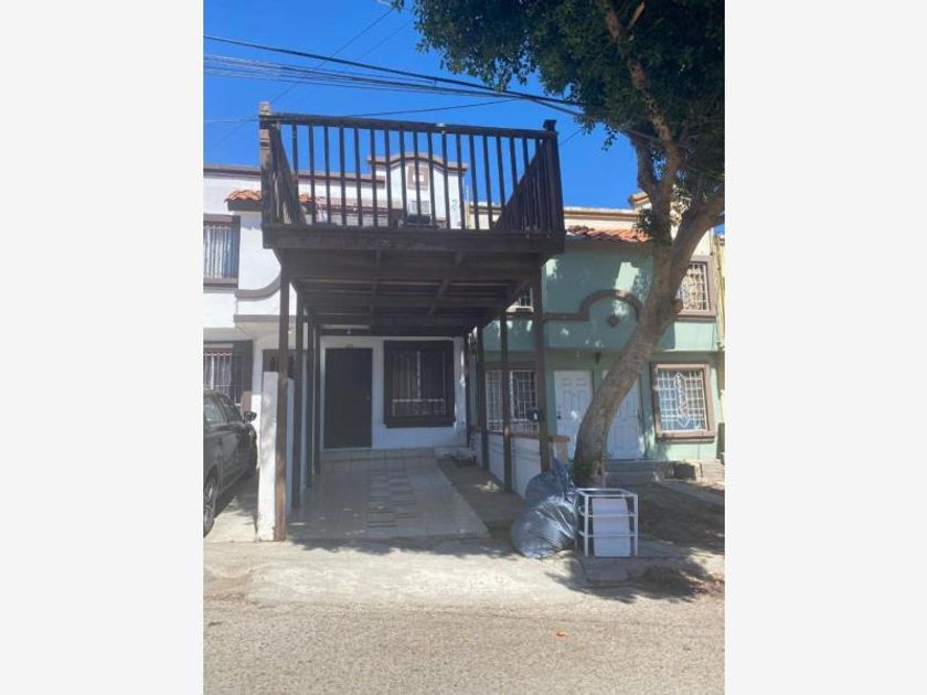 renta Casa en Zona Centro, Tijuana, Tijuana (MX22NQ7698) icasas.mx