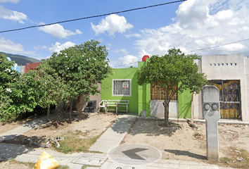 Casa en fraccionamiento en  Calle Guanajuato, Valle Oriente, Fraccionamiento Independencia, Monterrey, Nuevo León, 64720, Mex