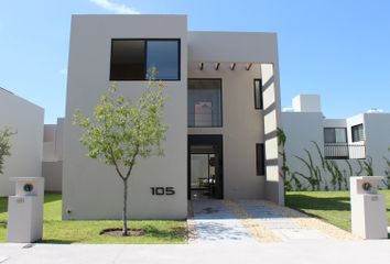 Casa en fraccionamiento en  Boulevard Hacienda Del Jacal, Querétaro, Mex