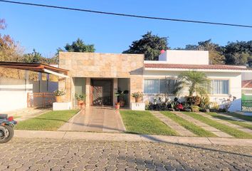 Casa en fraccionamiento en  Avenida Pirámide 47-59, Fraccionamiento Lomas De Cocoyoc, Atlatlahucan, Morelos, 62847, Mex