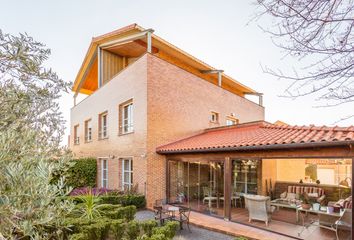 Chalet en  Aranguren, Navarra