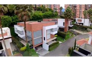 Casa en  La Pilarica, Medellín