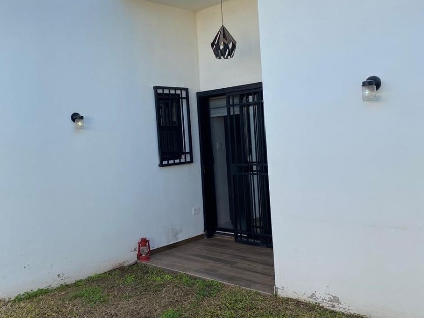 venta Casa en Fraccionamiento Viñedos Residencial, Ahome (EB-GI3945s)-  