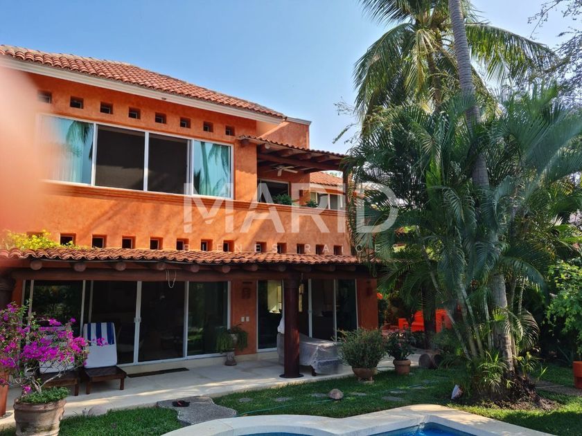 venta Casa en Ixtapa, Zihuatanejo, Zihuatanejo de Azueta (EB-LD4957s)-  
