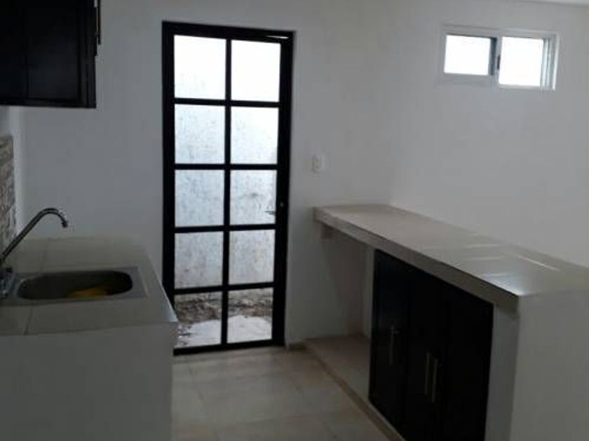 renta Departamento en Ampliación Pedregales de Lindavista, Mérida, Yucatán  (EB-KL3436r)