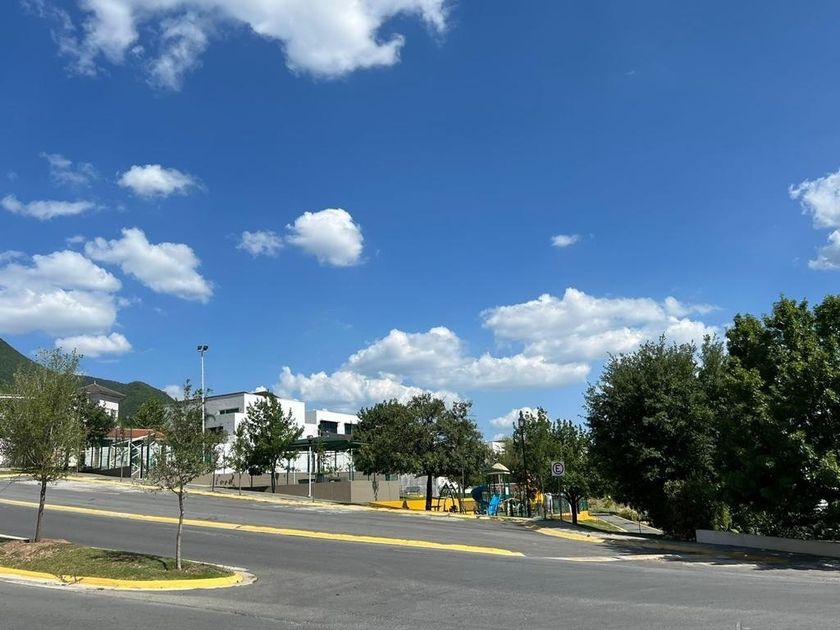 venta Casa en Residencial y Club de Golf la Herradura Etapa A, Monterrey  (EB-LB7055s)