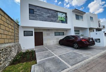 Casa en condominio en  Privada Condominio Bellavista, Fraccionamiento San Isidro, Querétaro, 76226, Mex