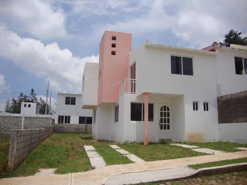 venta Casa en Amealco de Bonfil, Querétaro (MX22-NO9330)