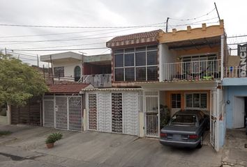 Casa en  Calle Longinos Cadena 1883-1903, Cruz Del Sur, Lomas De Polanco, Guadalajara, Jalisco, 44960, Mex