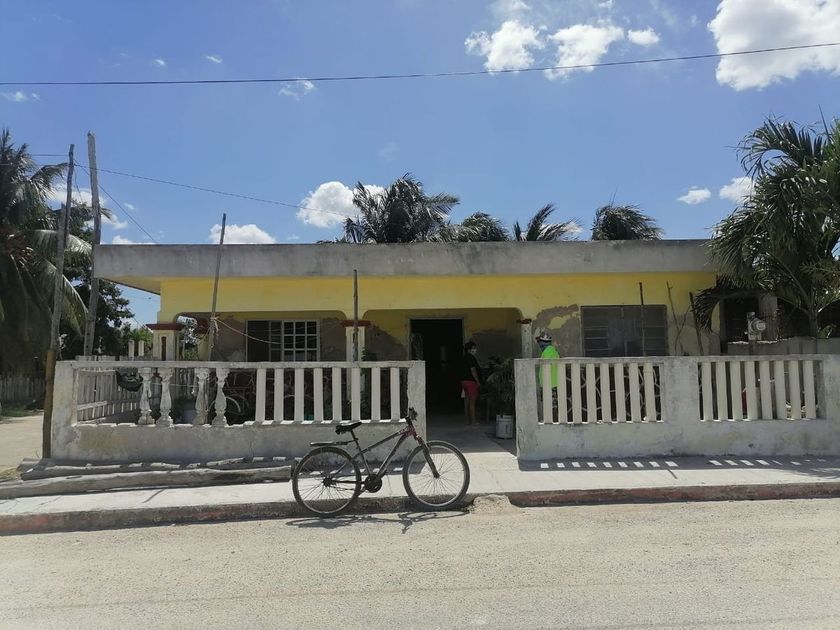 venta Casa en Río Lagartos, Yucatán (EB-JV9064s)