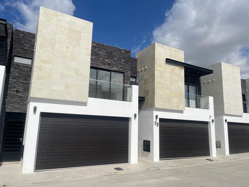 venta Casa en La Joya Este, Tijuana (399225--389)