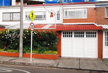 Casa en  Cra. 68a #112-74, Bogotá, Colombia
