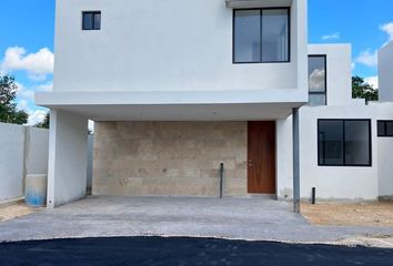 Casa en condominio en  Conkal, Yucatán, Mex