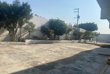 EDIFICIO ESCOLAR CON USO COMERCIAL