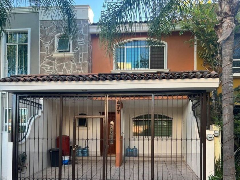 renta Casa en Bosques Del Centinela I, Zapopan, Jalisco (EB-JX7765r)-  