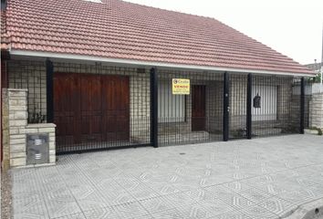 Casa en  Bernardino Rivadavia, Mar Del Plata