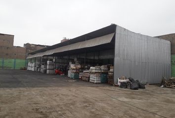 Local industrial en  Av. Nestor Gambetta, Callao, Perú
