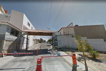 Casa en fraccionamiento en  Calle Hacienda San Juan 3601-3637, Fraccionamiento Haciendas San Pedro, Tlaquepaque, Jalisco, 45588, Mex
