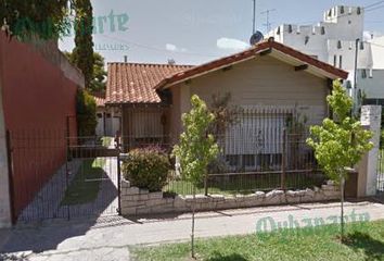 Casa en  Castelar, Partido De Morón