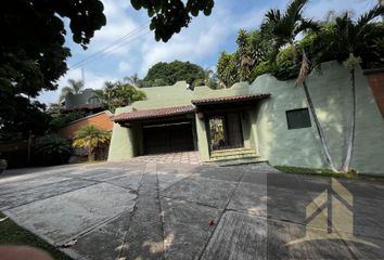 Casa en fraccionamiento en  Lomas De Cortes, 62248 Cuernavaca, Morelos, México