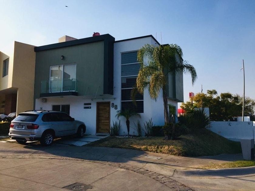 venta Casa en condominio en Altavista Residencial, Zapopan, Jalisco  (EB-JR8067s)