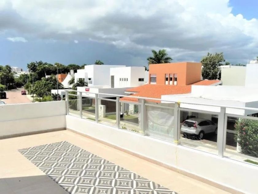 venta Casa en Residencial Cumbres, Cancún (MX22-NO7531)