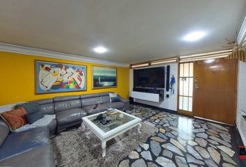 Apartment for rent in Altos del Poblado, Medellín
