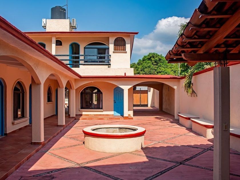 venta Casa en Ixtapa, Zihuatanejo, Zihuatanejo de Azueta (EB-LE0291s)-  