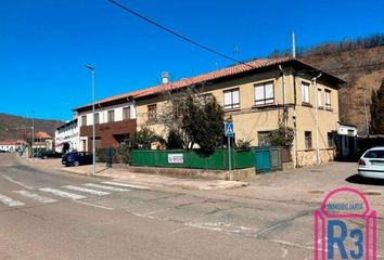 Chalet en  Matallana De Torio (estacion), León Provincia