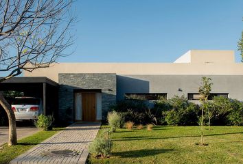 Casa en  Old Man, Loma Verde, Escobar, B1625, Buenos Aires, Arg