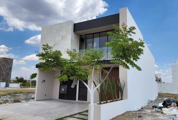 Casa en fraccionamiento en  El Mayorazgo Residencial, Esq. Blvd. Del Mayorazgo, Boulevard Aeropuerto, Campestre San Jose, León, Guanajuato, México