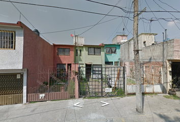 Casa en  Calle Golfo De Tomini 18-24, Fracc Lomas Lindas I Sección, Atizapán De Zaragoza, México, 52947, Mex