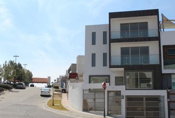 Casa en fraccionamiento en  San Cristóbal Texcalucan, Huixquilucan