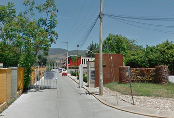 Casa en fraccionamiento en  Privada Honorable Ayuntamiento 210, Estrella, Oaxaca, 68045, Mex