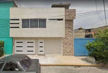 Casa en  Calle Ombules #00 La Perla, Nezahualcoyotl, Edomex, 57820, Edo. De México, Mexico