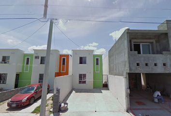 Casa en  Circuito Abedul 100-108, Los Laureles, Reynosa, Tamaulipas, 88776, Mex