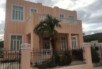 Casa en  Calle 18, Itzimna, Mérida, Yucatán, 97100, Mex