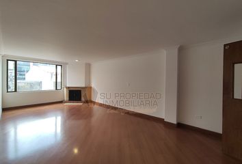 Apartment for rent in Santa Barbara Norte, Bogotá