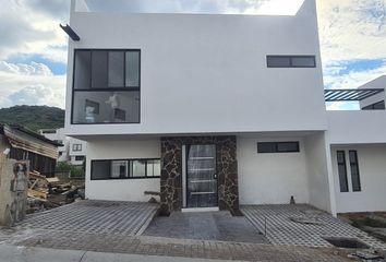 Casa en  Calle Punta Amatista, Fraccionamiento Punta San Carlos, Querétaro, 76125, Mex