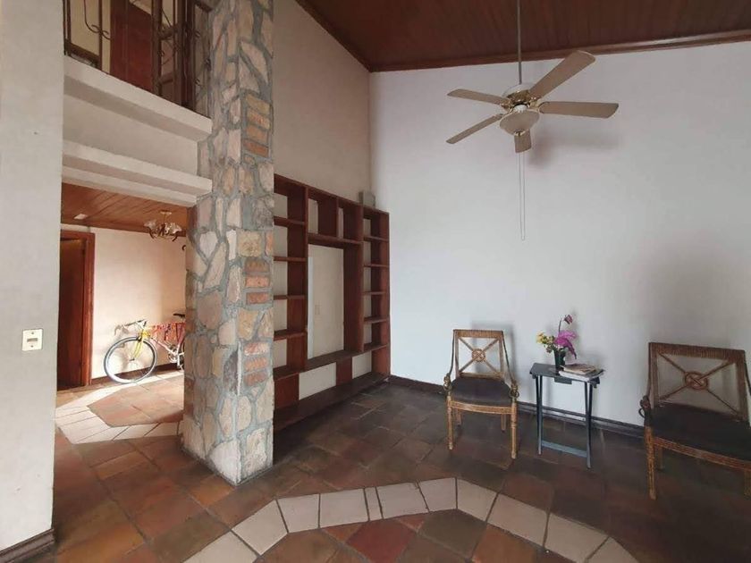 renta Casa en Contry la Silla, Guadalupe, Nuevo León (EB-ML7726r)