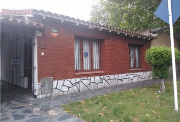 Casa en  Villa Primera, Mar Del Plata