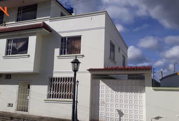 Casa en  Av. 31 De Octubre 912, Otavalo, Ecuador