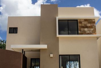 Casa en condominio en  Pueblo Cholul, Mérida, Yucatán