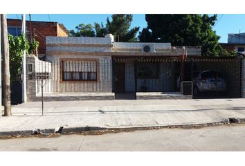 Casa en  Isidro Casanova, La Matanza