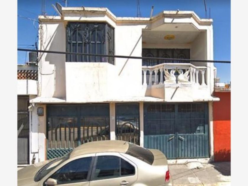 venta Casa en San Cristóbal Centro, Ecatepec de Morelos (MX21-LW3826)-  